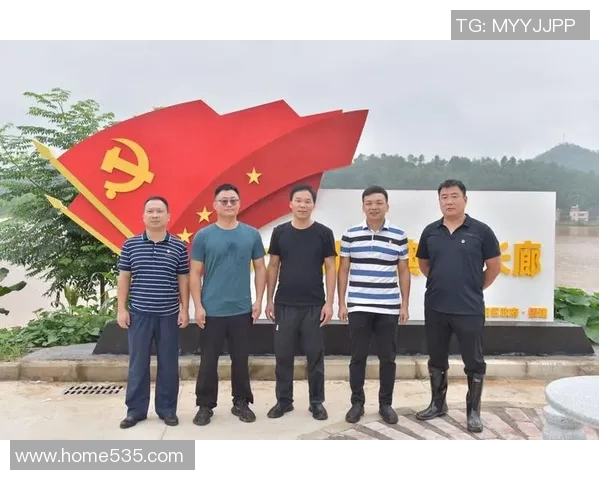 南京攀岩队携手共进探索配合新模式引发热议