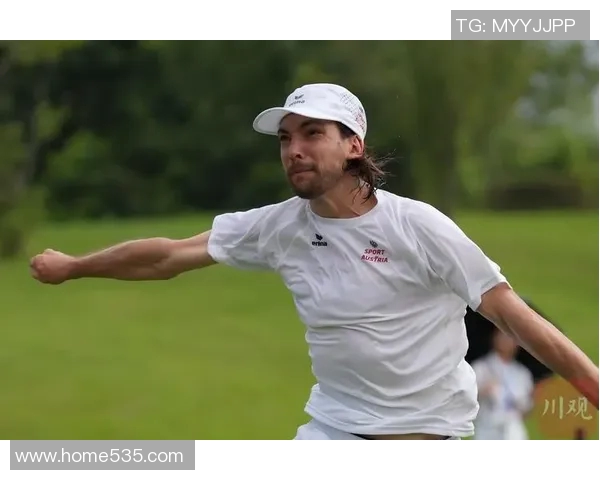 李伟独家分享飞盘技巧与心得体会助你提升投掷与接盘水平