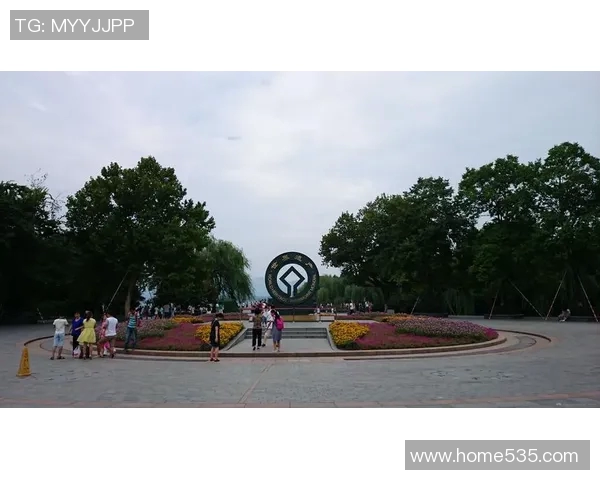 杭州羽毛球队的奋斗历程与杯赛荣耀背后的成长故事