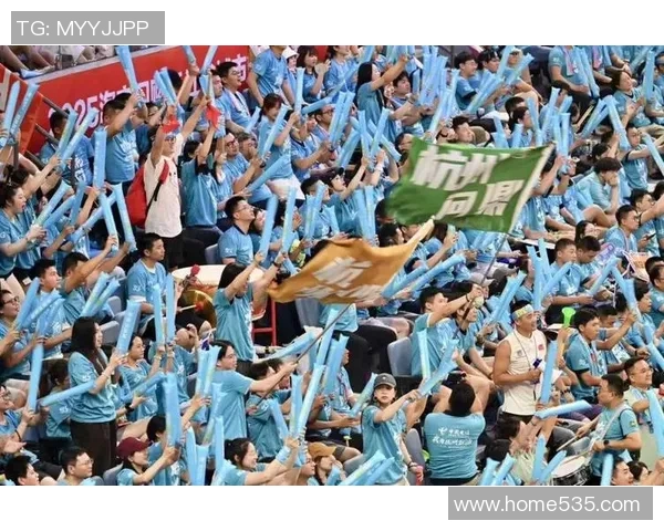 杭州足球队状态变革引发热议球迷期待新篇章与未来发展