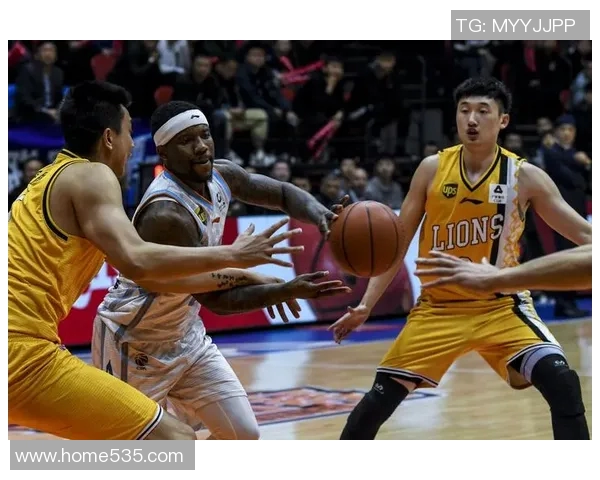 2017年CBA季后赛上海队对阵新疆队精彩回顾与赛况分析 2017年CBA季后赛上海队对阵新疆队精彩回顾与赛况分析